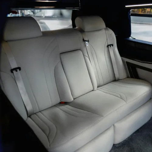 vehicule vtc cannes tout confort interieur mercedes minibus
